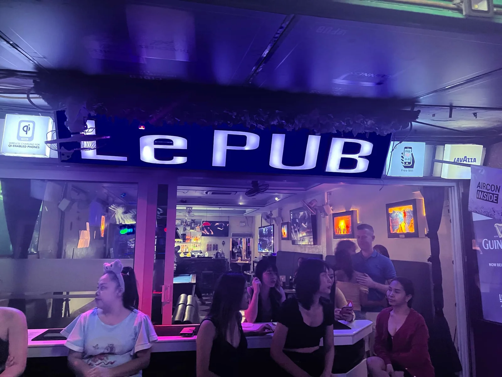 La Notte Pub & Restaurant